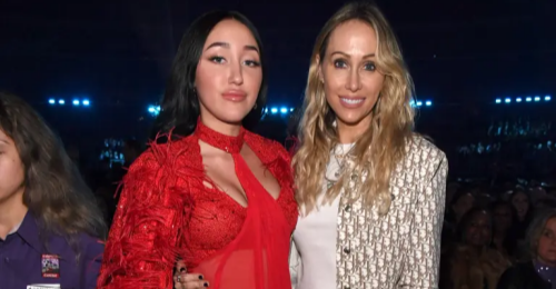 Noah Cyrus celebrates mom Tish’s birthday amid love triangle with step-father Dominic Purcell